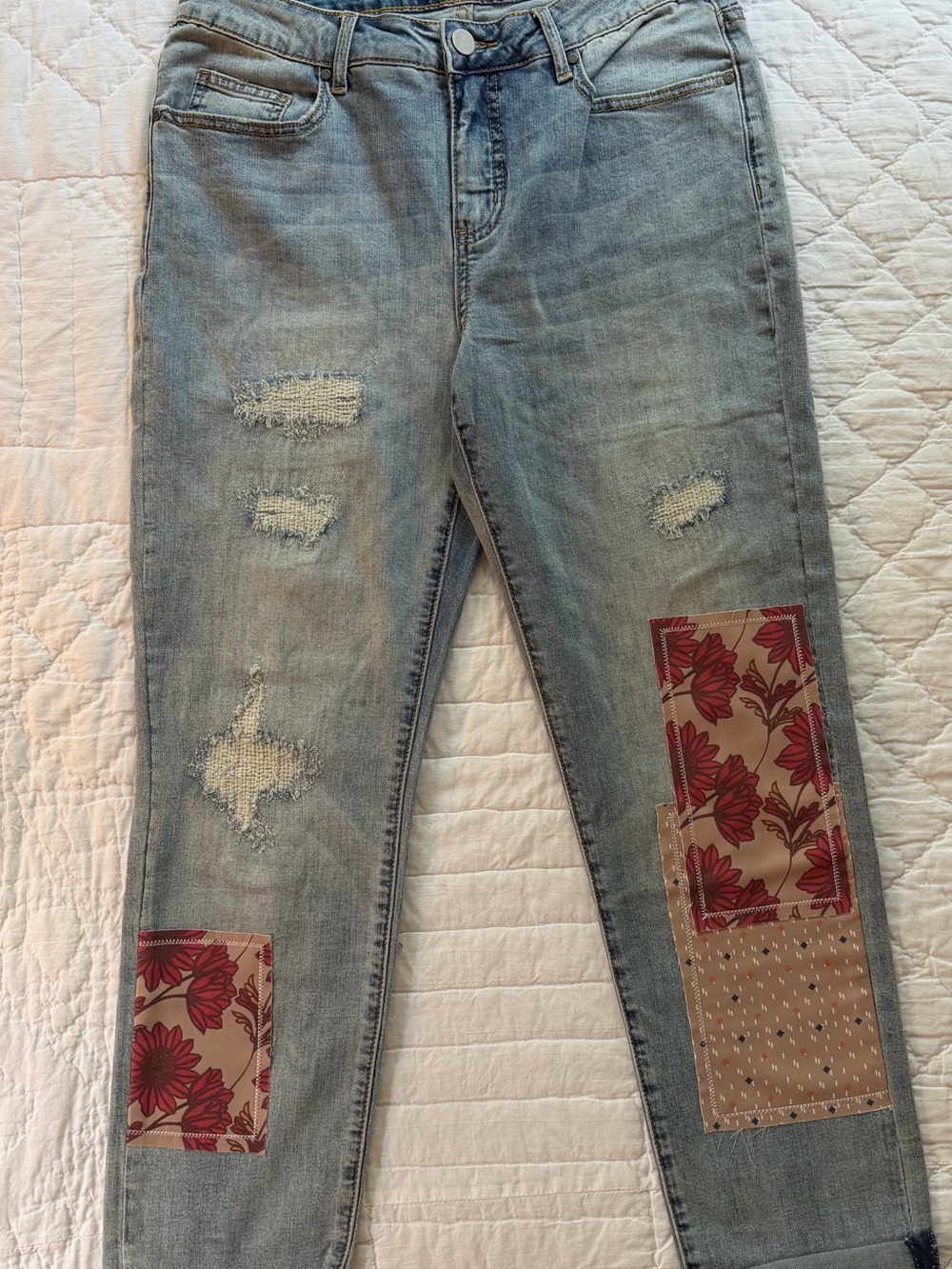 Tru Luxe Jeans Light Blue Distressed Skinny with Floral Patch Accents